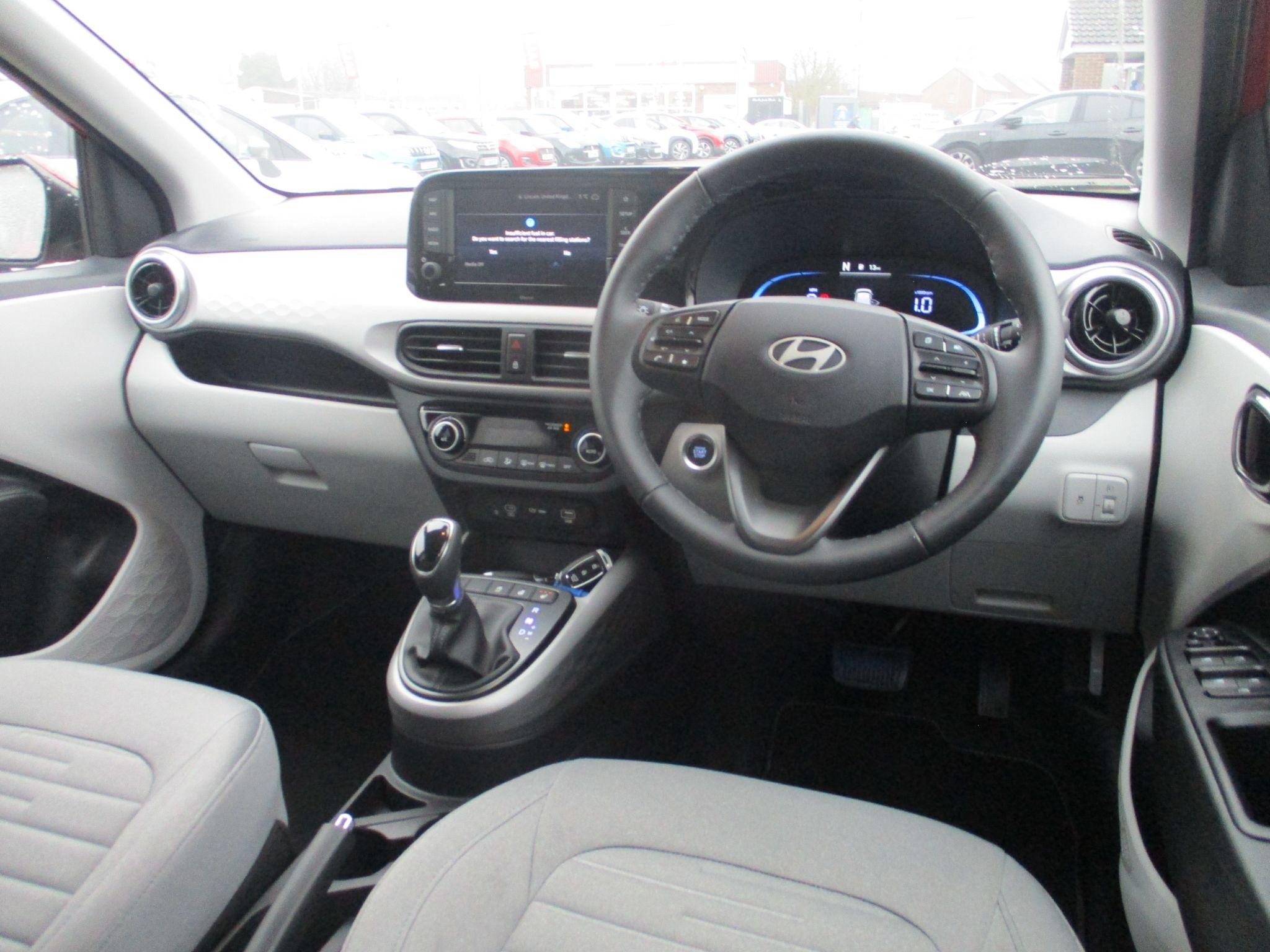 Hyundai i10 Image 13