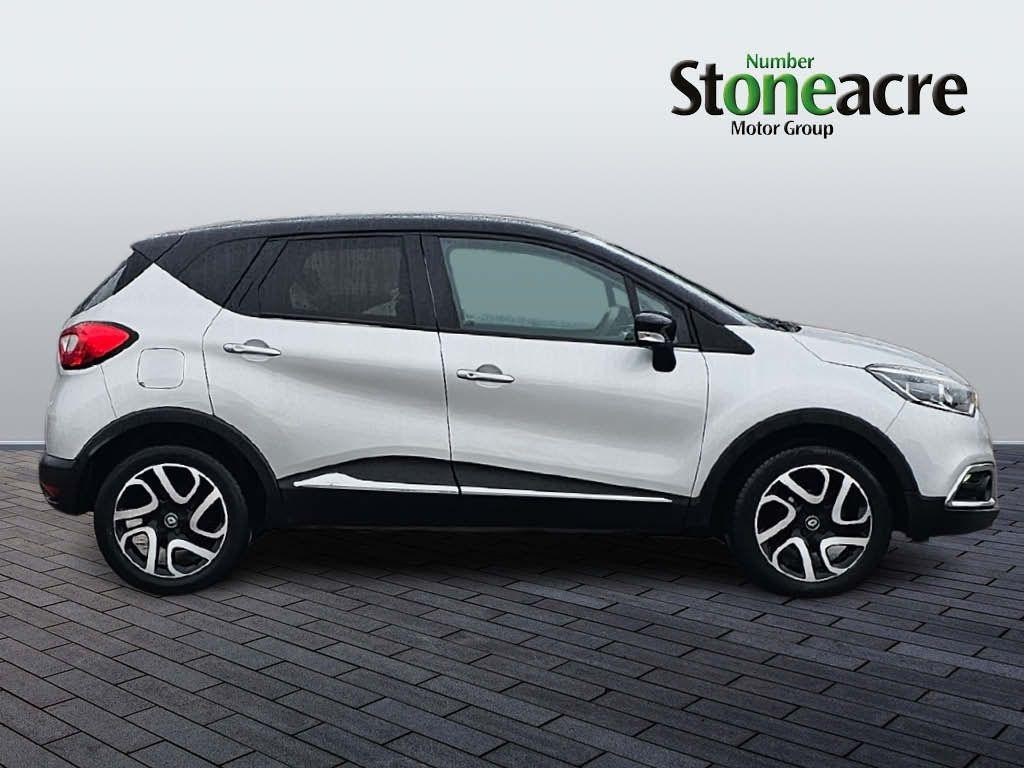 Renault Captur Image 2