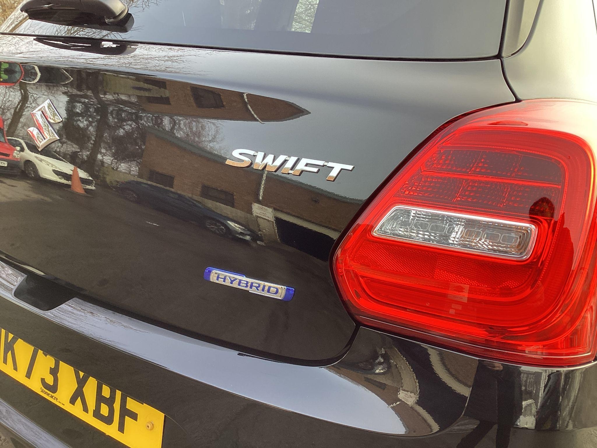 Suzuki Swift Image 11