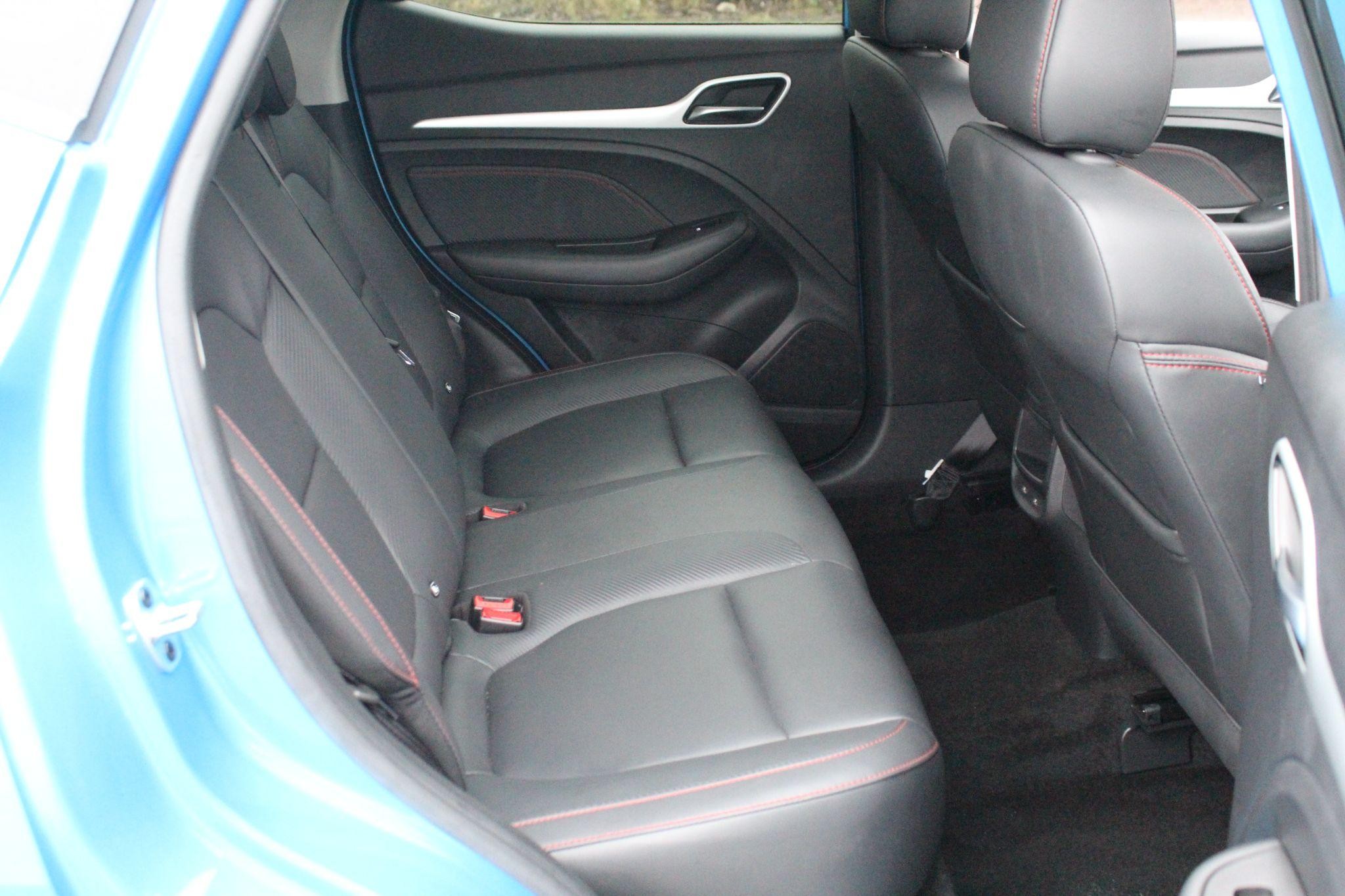 MG ZS Image 21