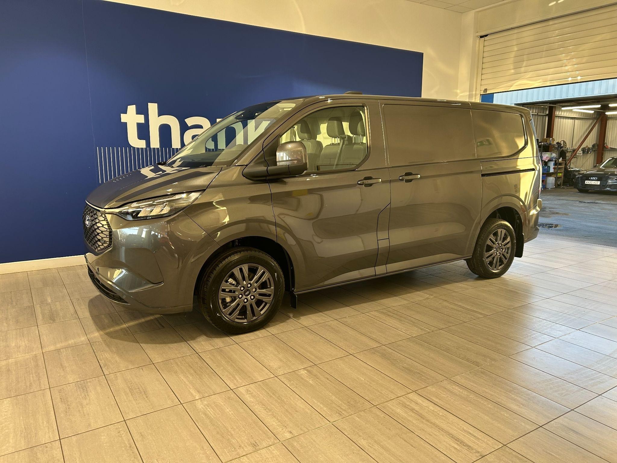 Ford E-Transit Custom Image 6