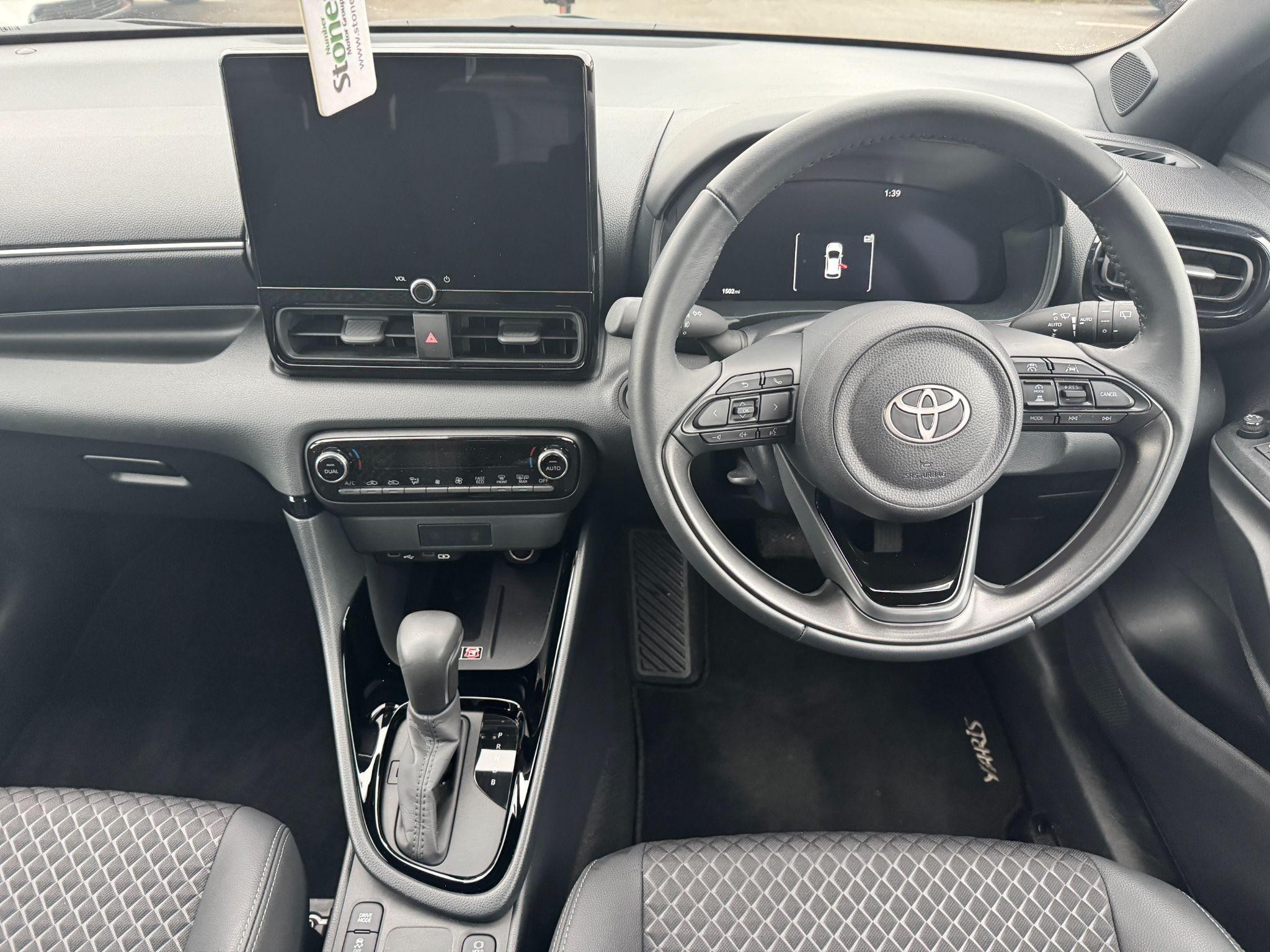 Toyota Yaris Image 15