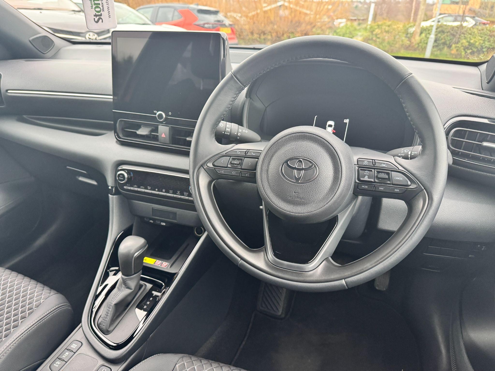 Toyota Yaris Image 16