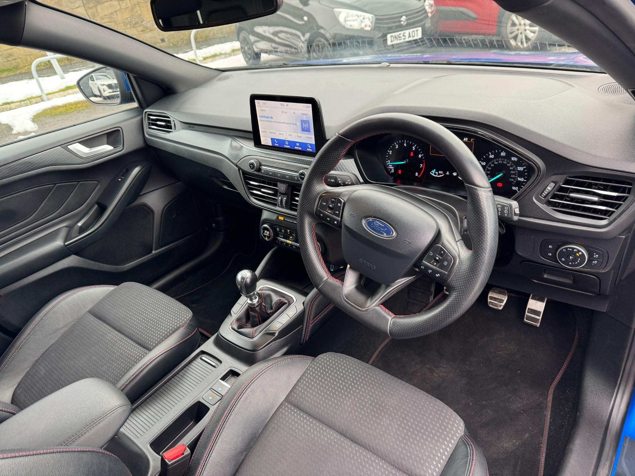 Ford Focus Image 12