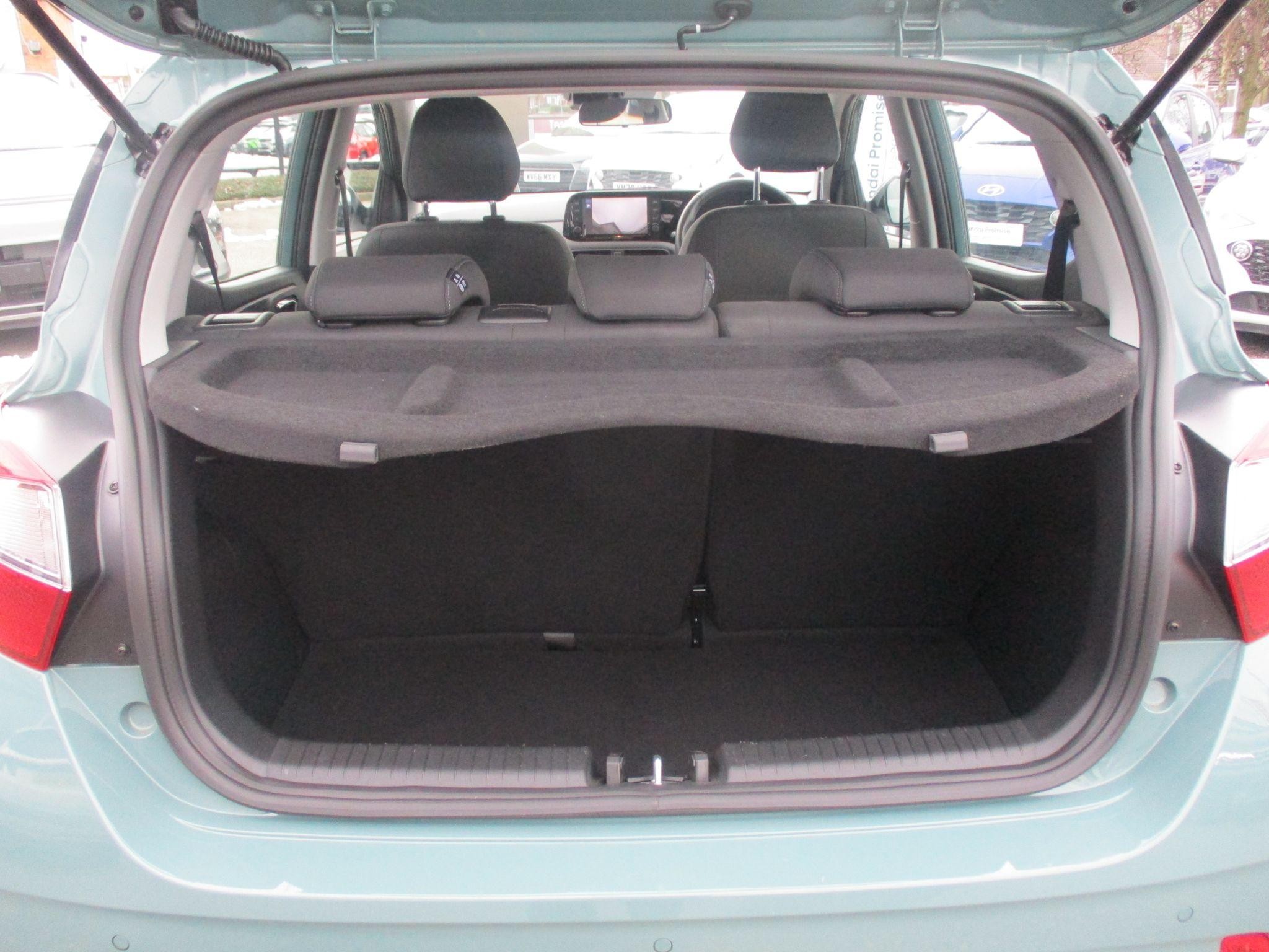 Hyundai i10 Image 10