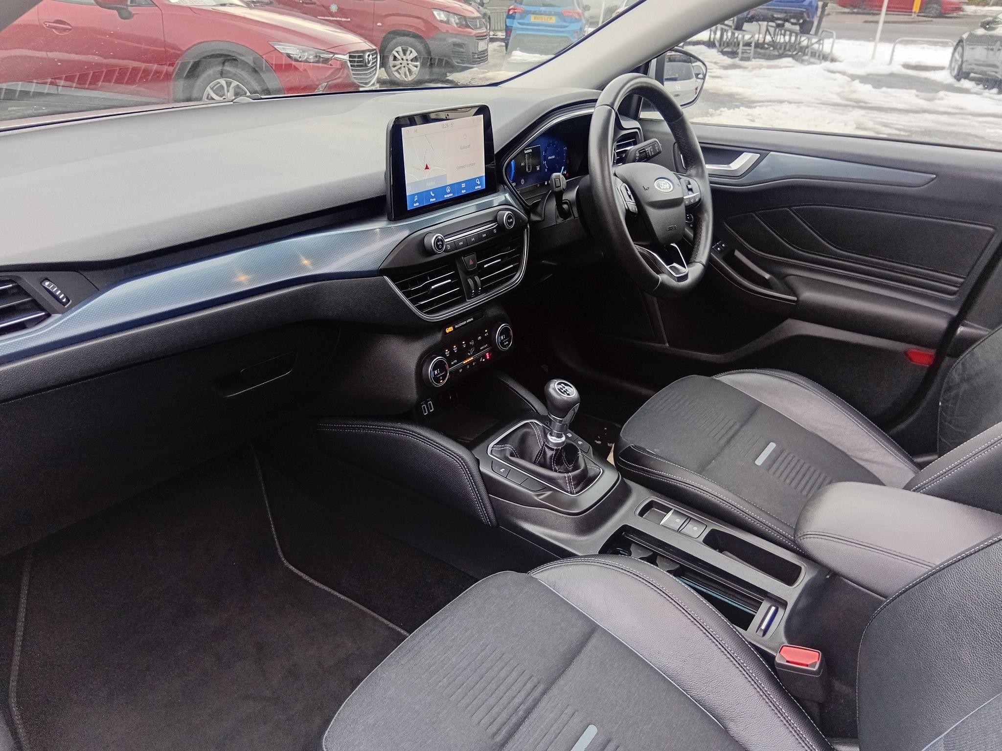 Ford Focus Image 12