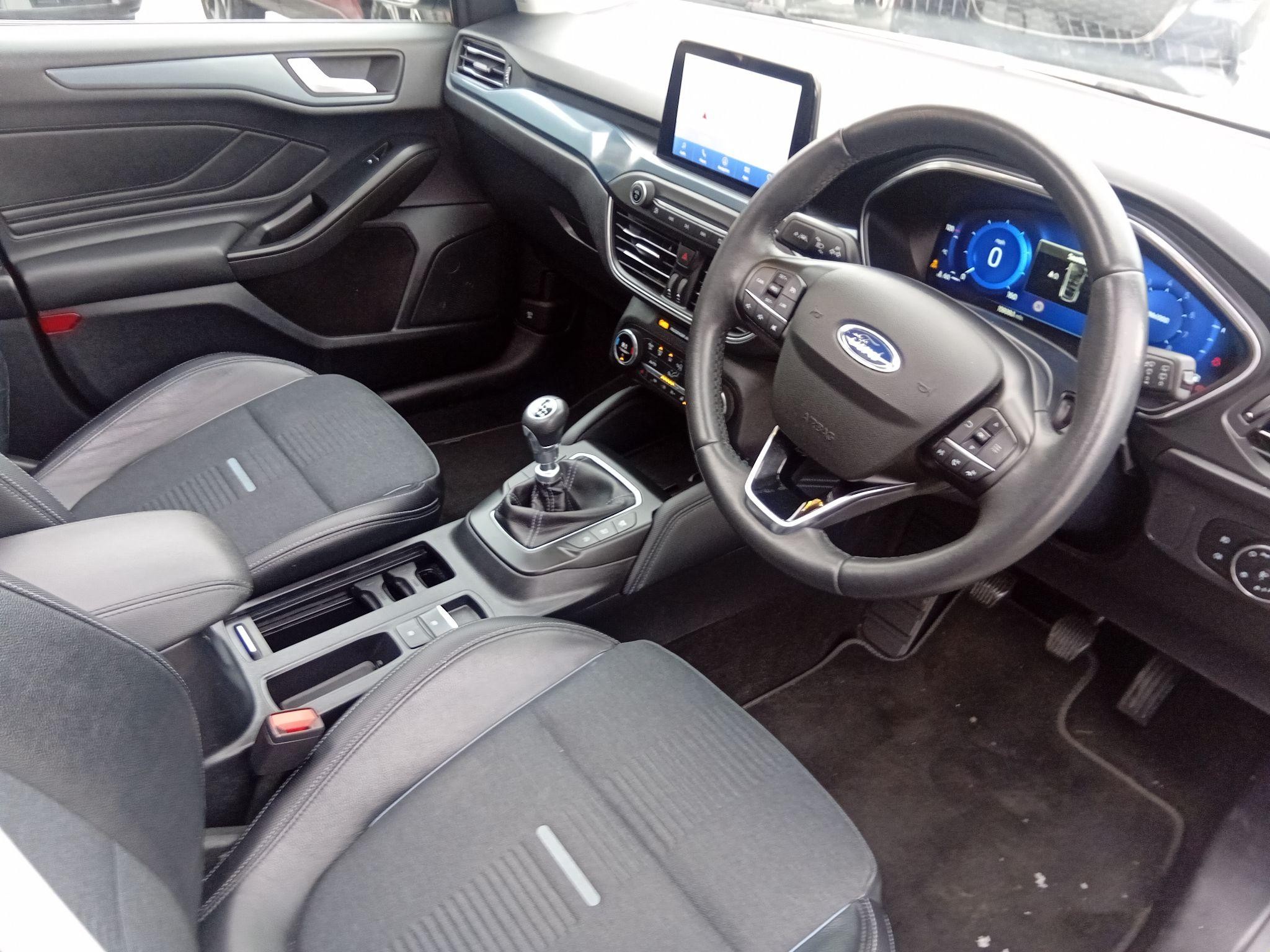 Ford Focus Image 15