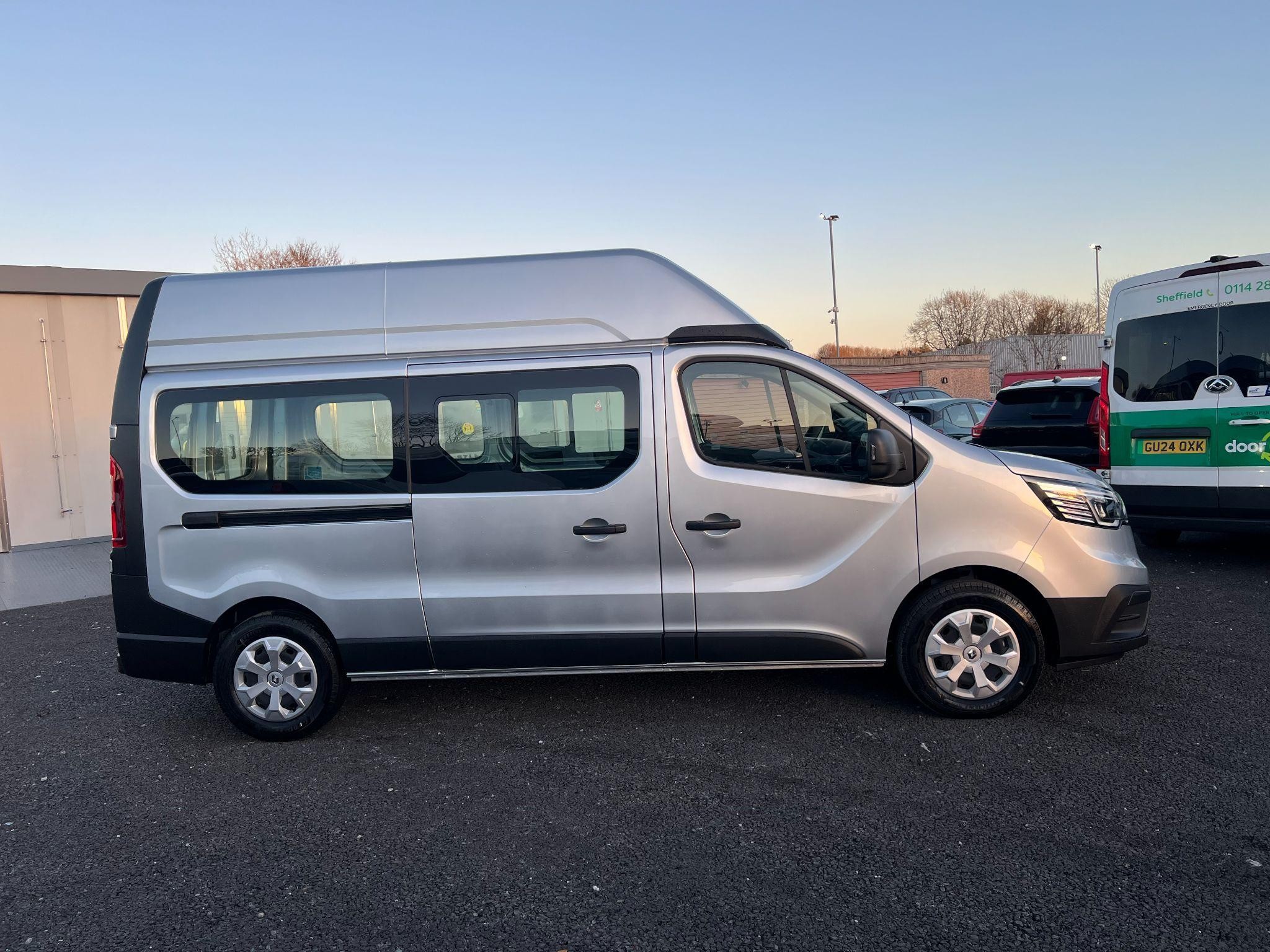 Renault Trafic Image 1