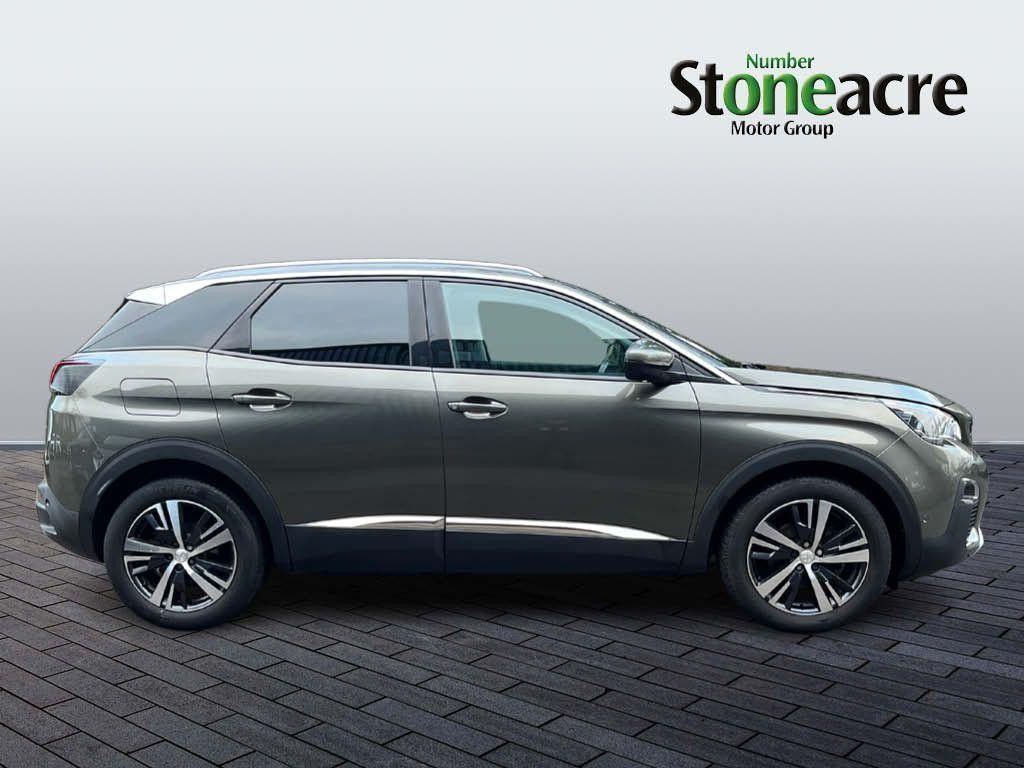 Peugeot 3008 Image 2