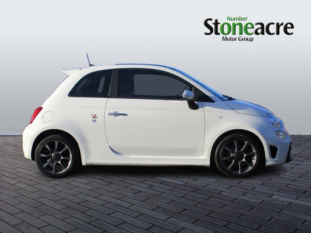 Abarth 595 Image 2