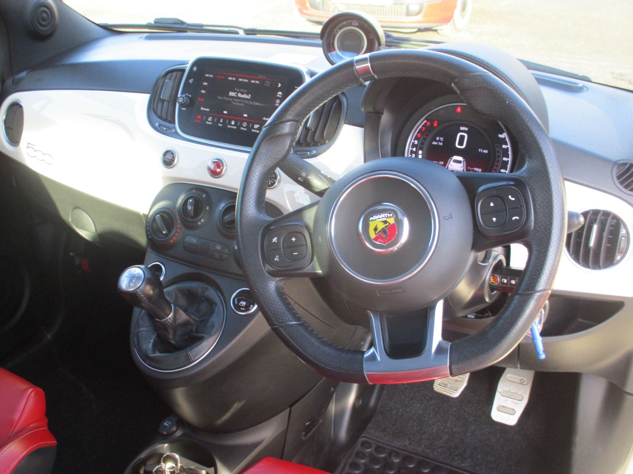 Abarth 595 Image 10