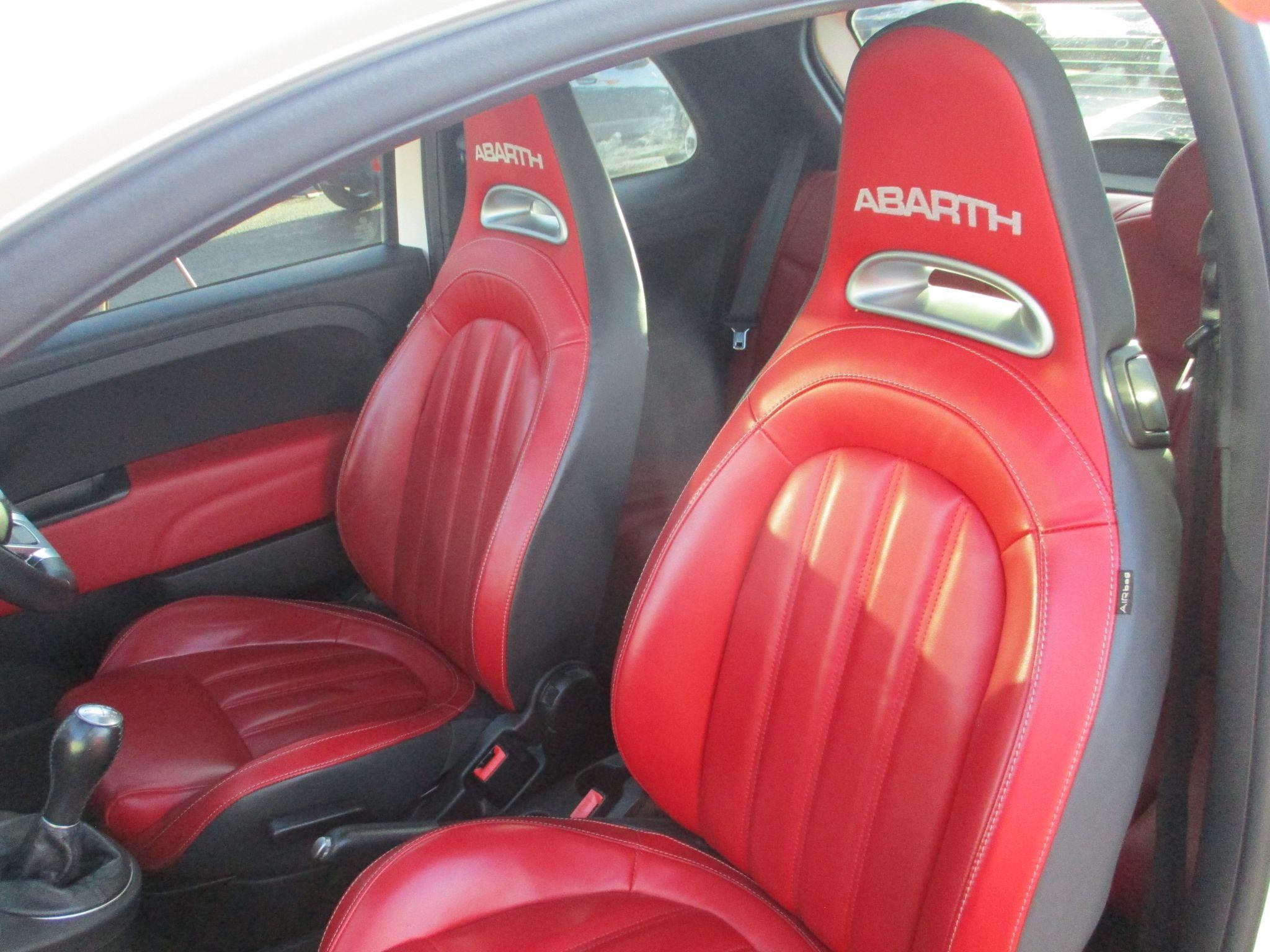 Abarth 595 Image 18