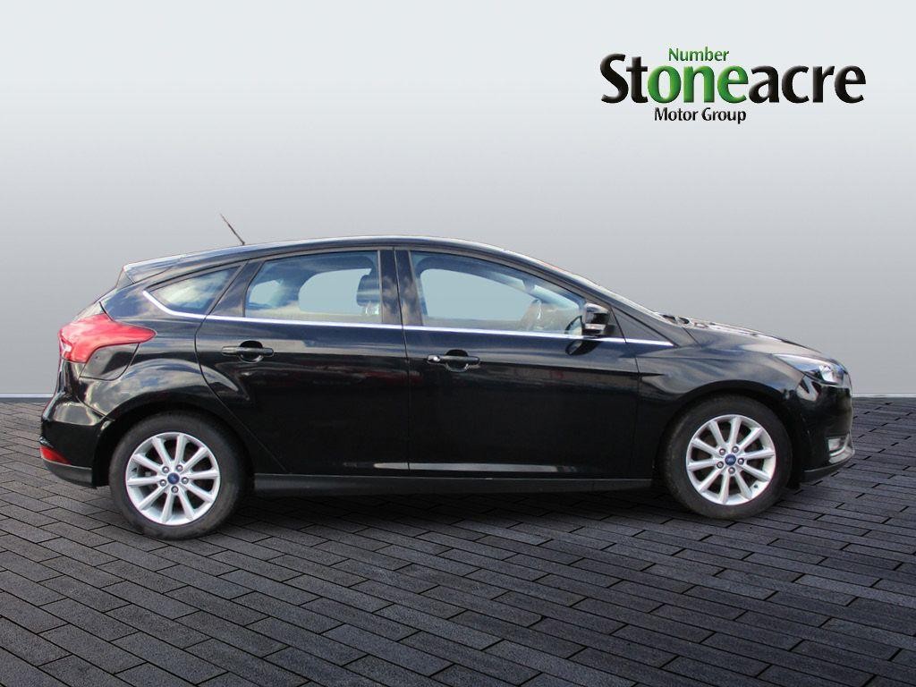 Ford Focus Image 2