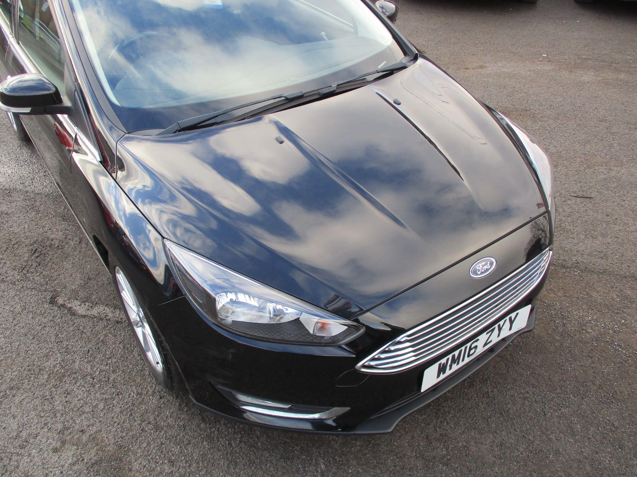 Ford Focus Image 9