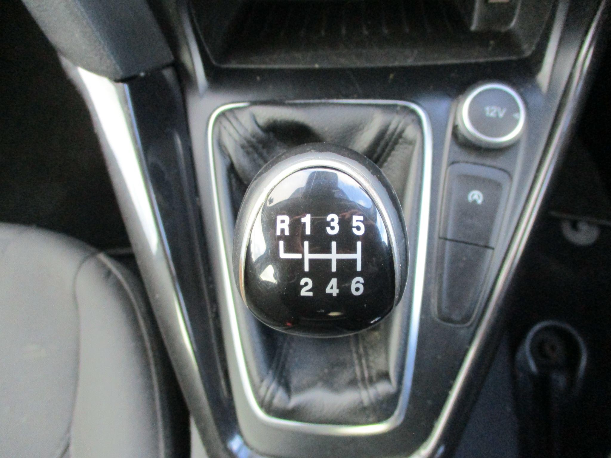 Ford Focus Image 25