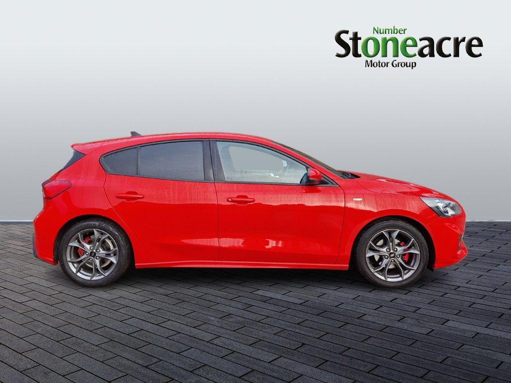 Ford Focus Image 2