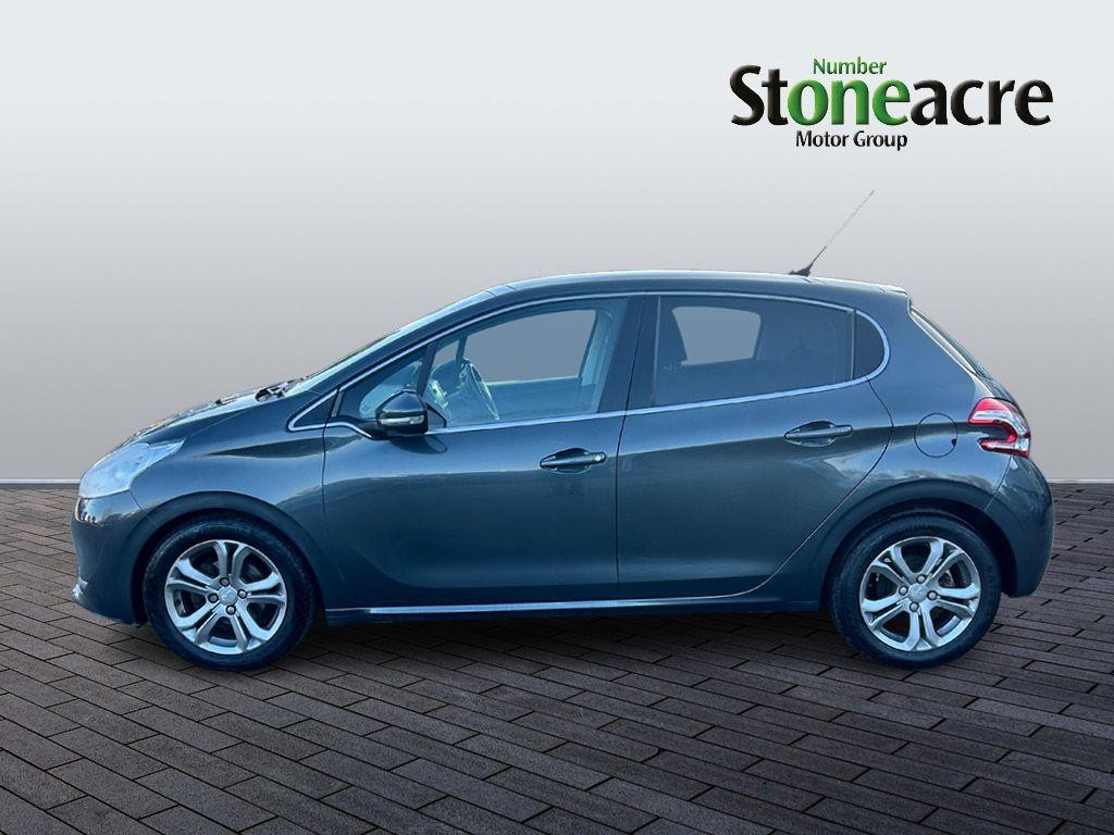 Peugeot 208 Image 6