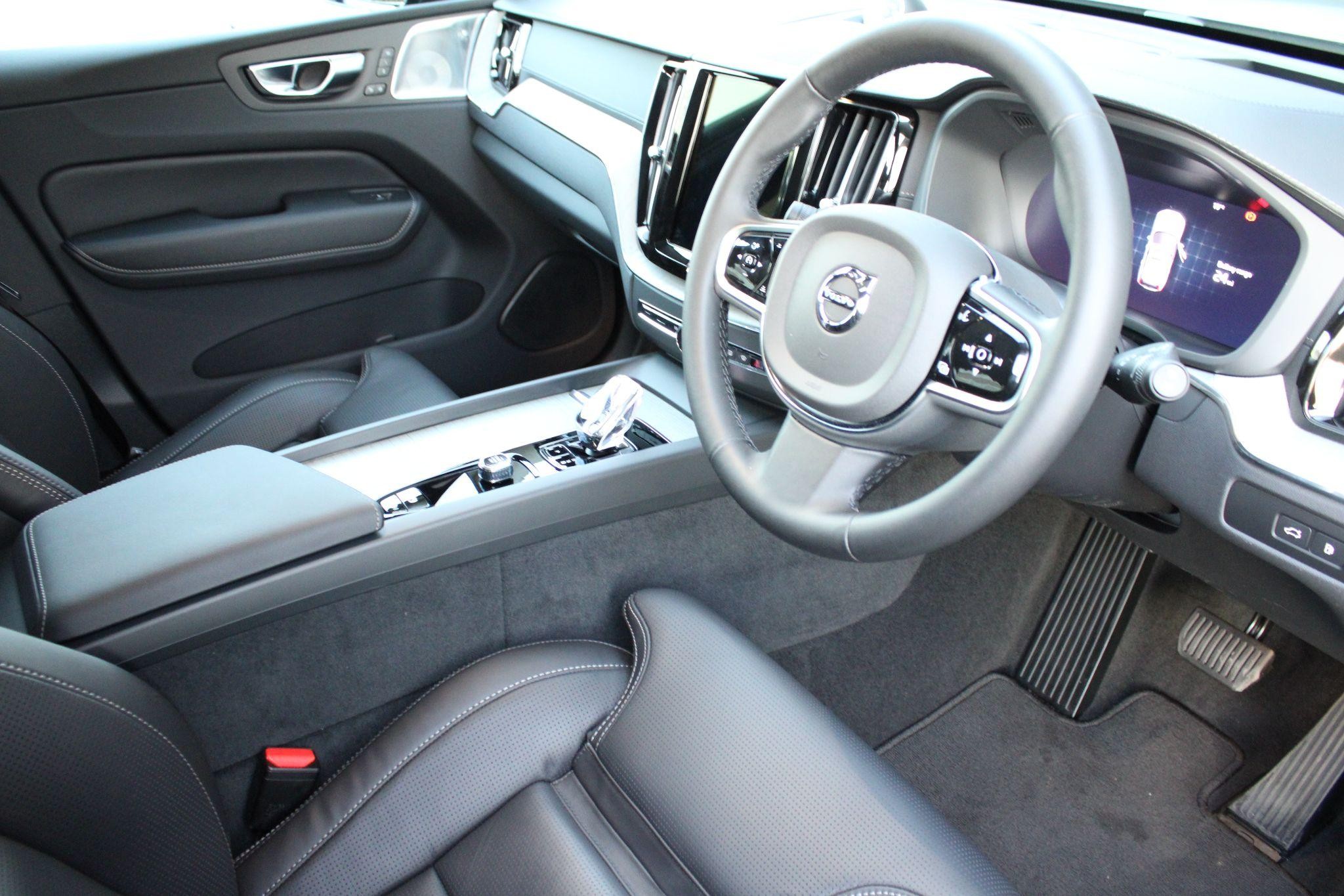 Volvo XC60 Image 8