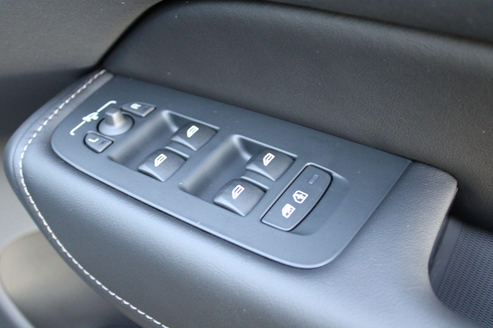 Volvo XC60 Image 17