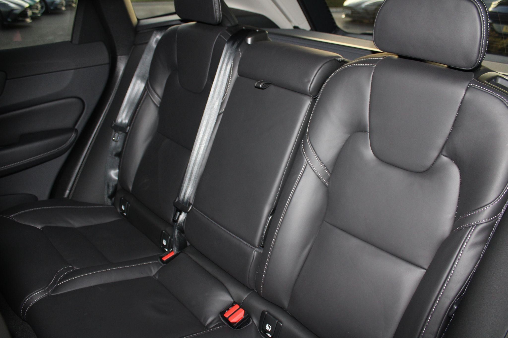 Volvo XC60 Image 16
