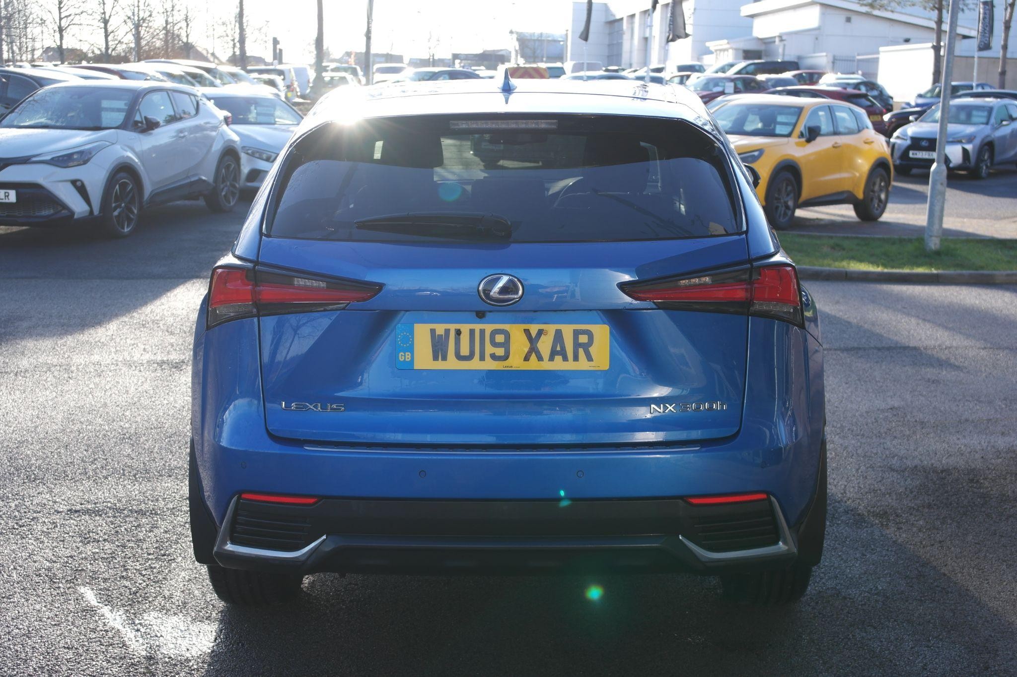 Lexus NX Image 8