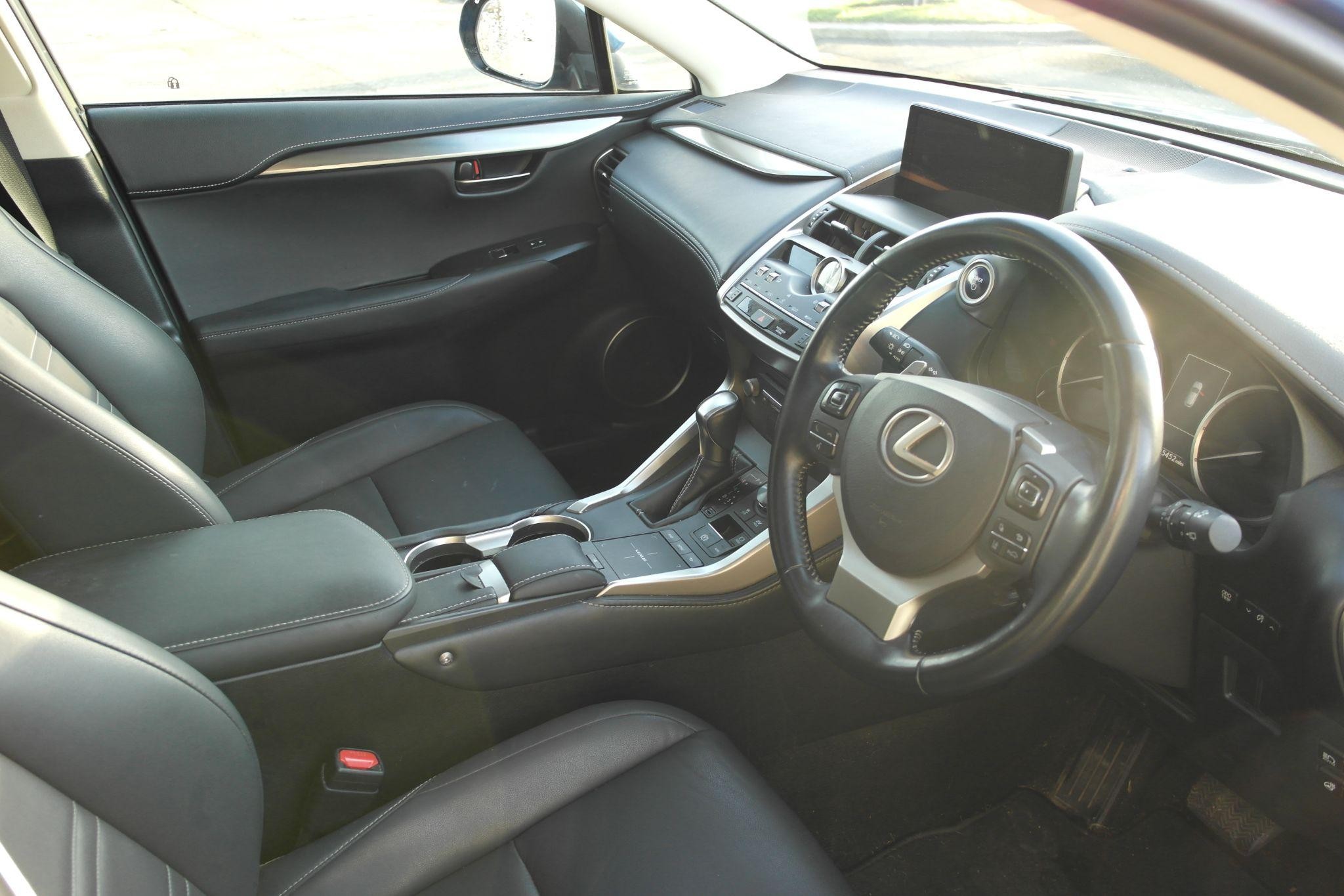 Lexus NX Image 58