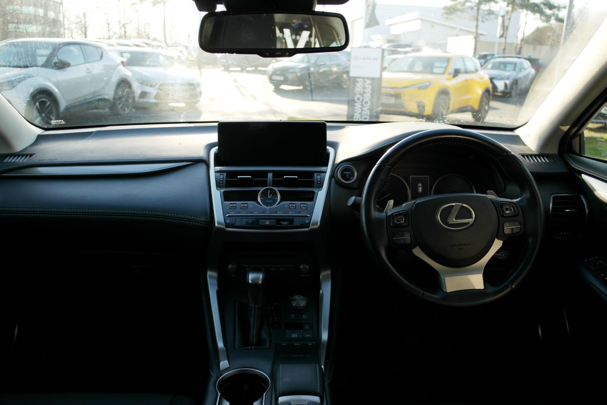 Lexus NX Image 60