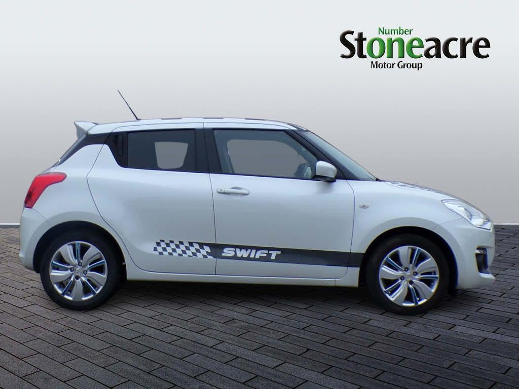 Suzuki Swift Image 2