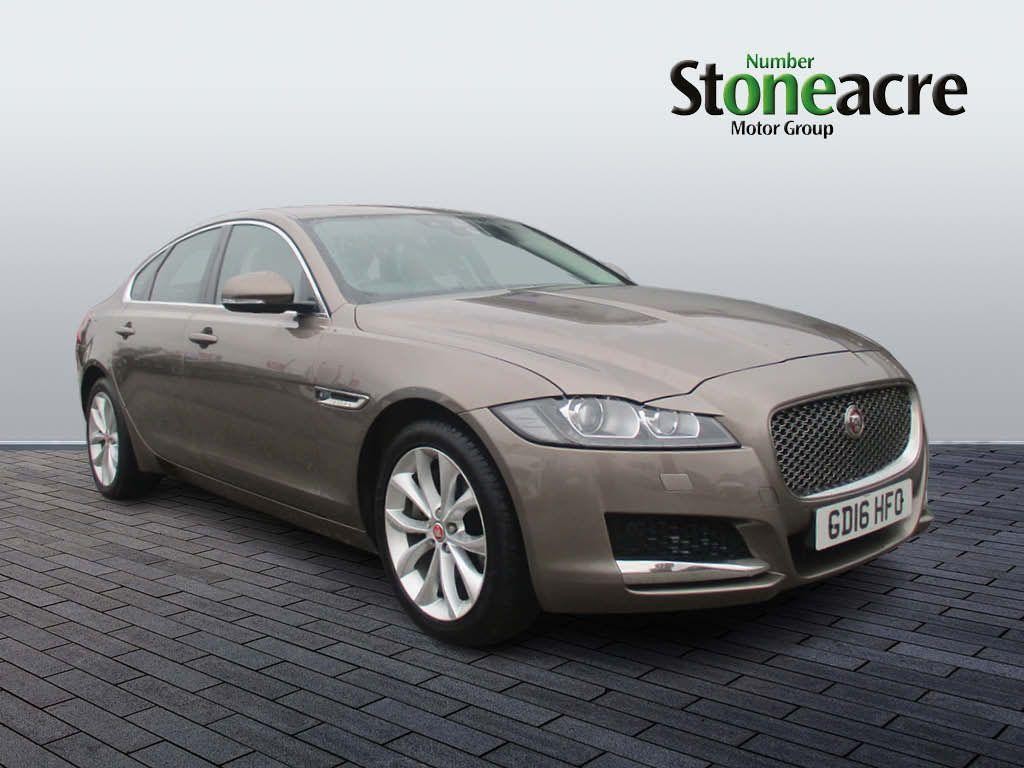 Jaguar XF Image 1