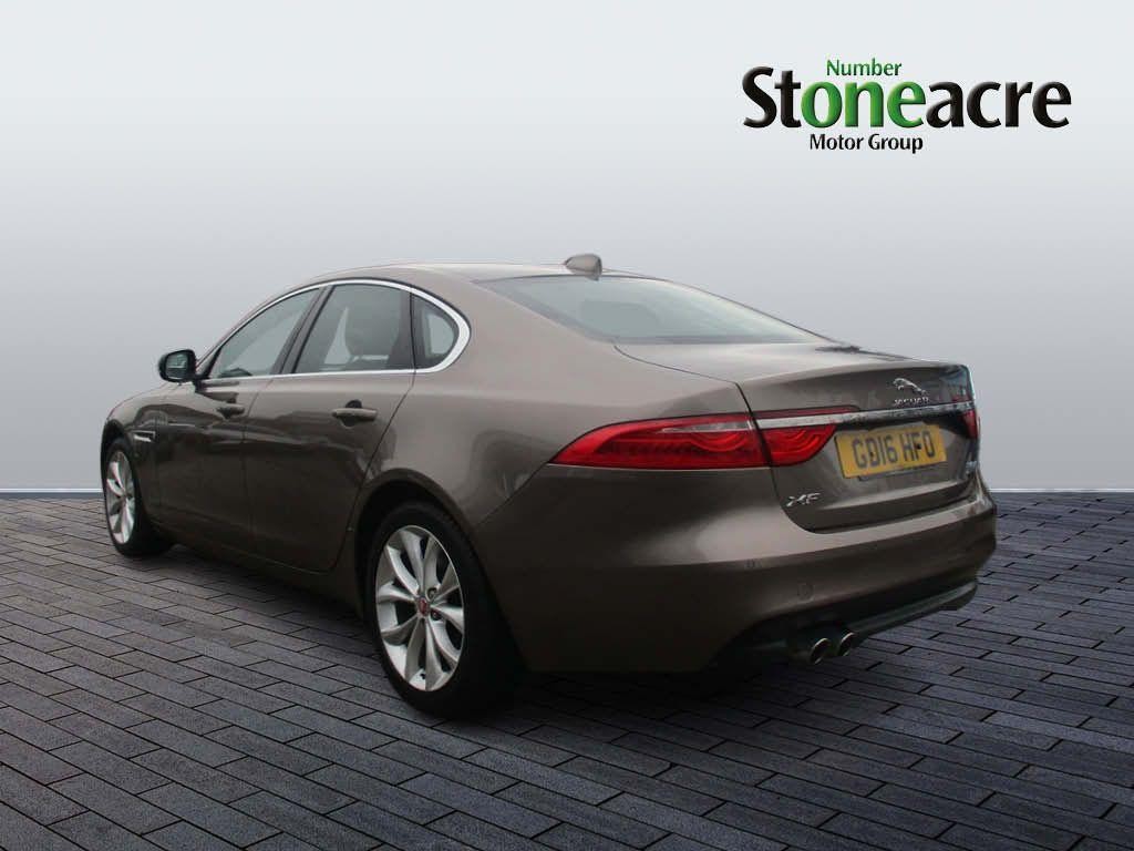 Jaguar XF Image 5