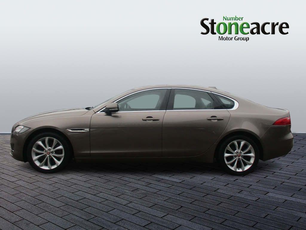 Jaguar XF Image 6