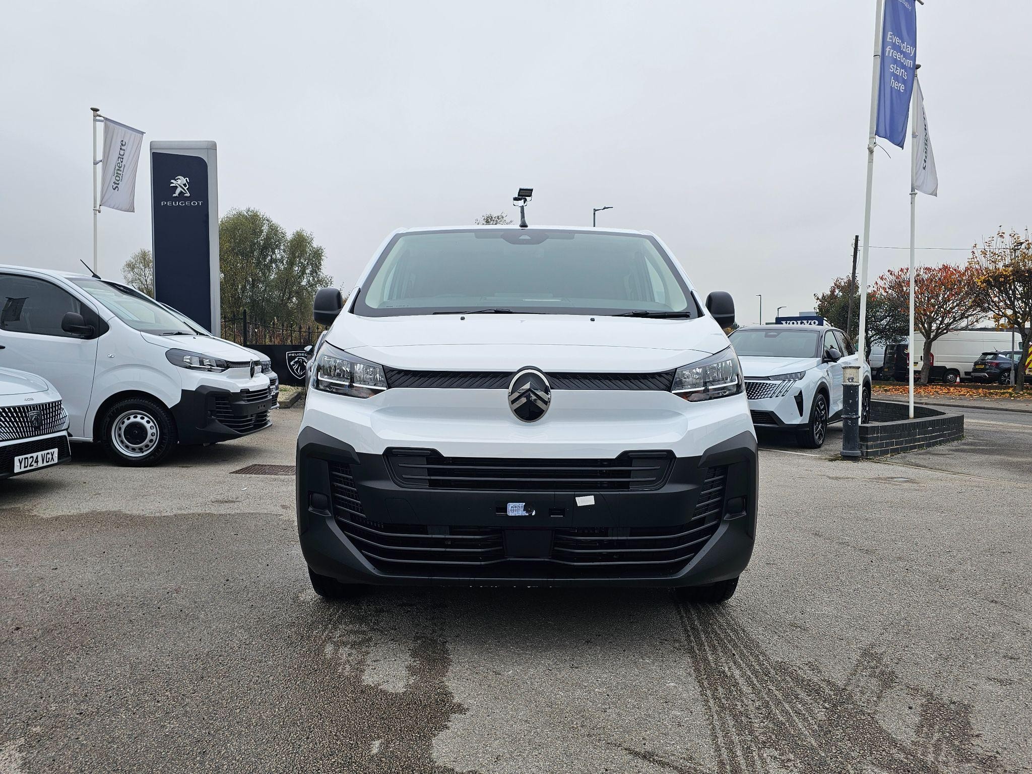 Citroen Dispatch Image 8