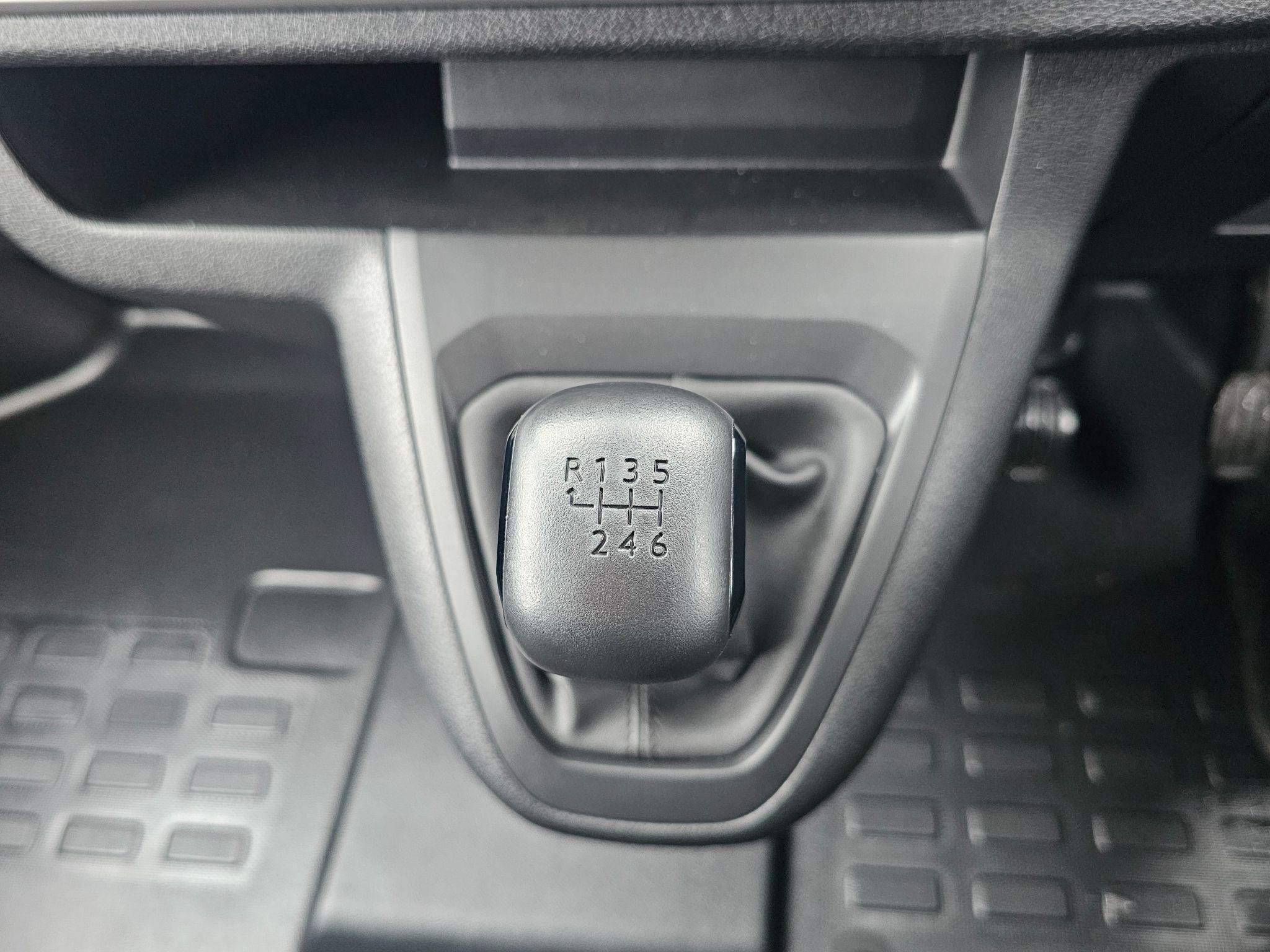 Citroen Dispatch Image 21