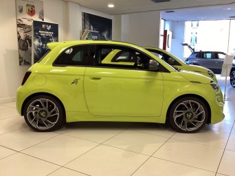 Abarth 500e 114kW Turismo 42.2kWh 3dr Auto null Image 3