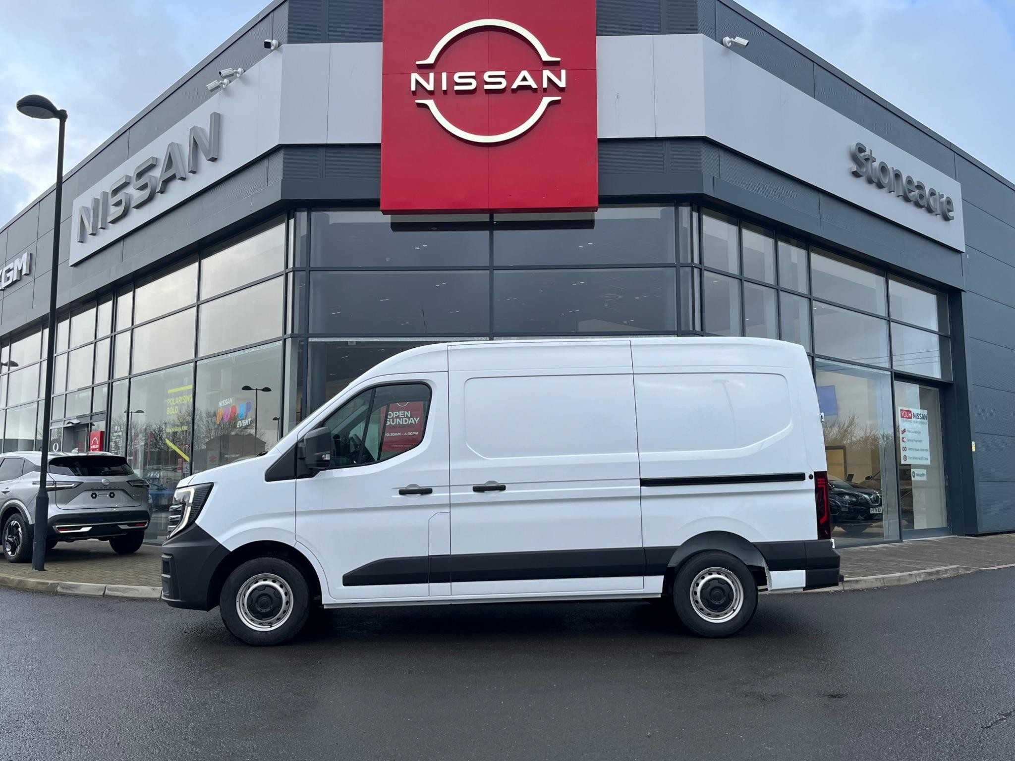 Nissan Interstar Image 4