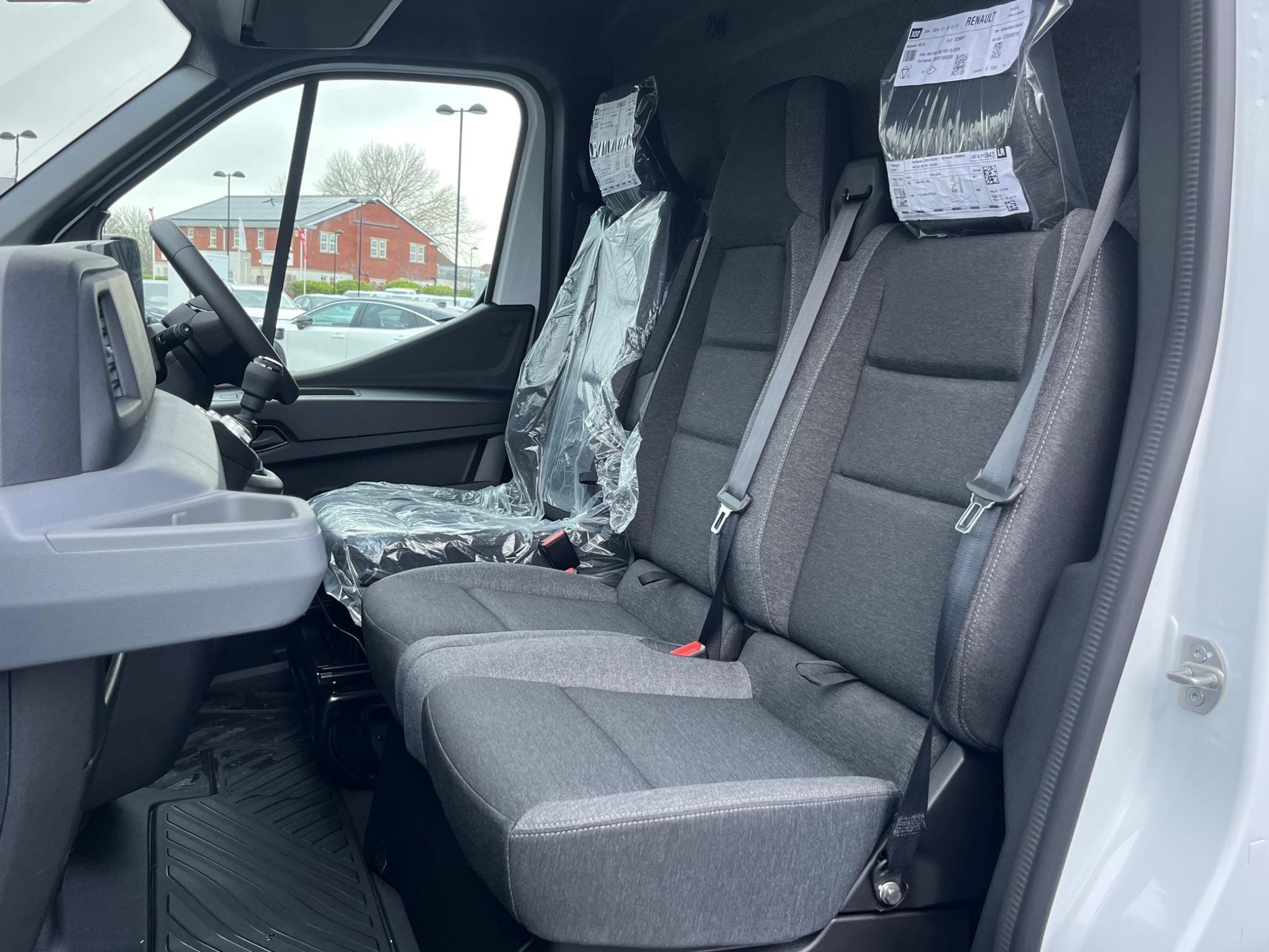 Nissan Interstar Image 16