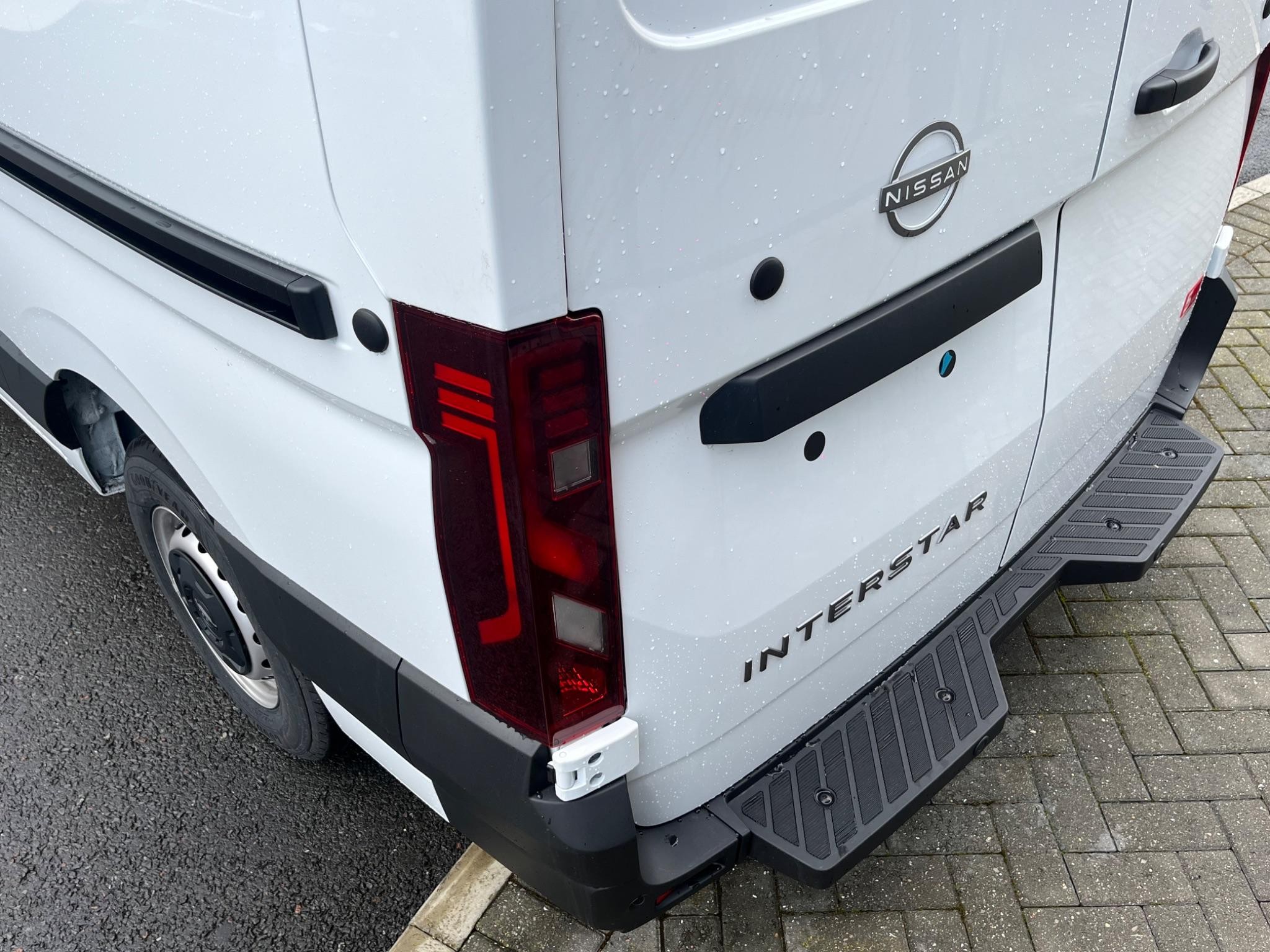 Nissan Interstar Image 18