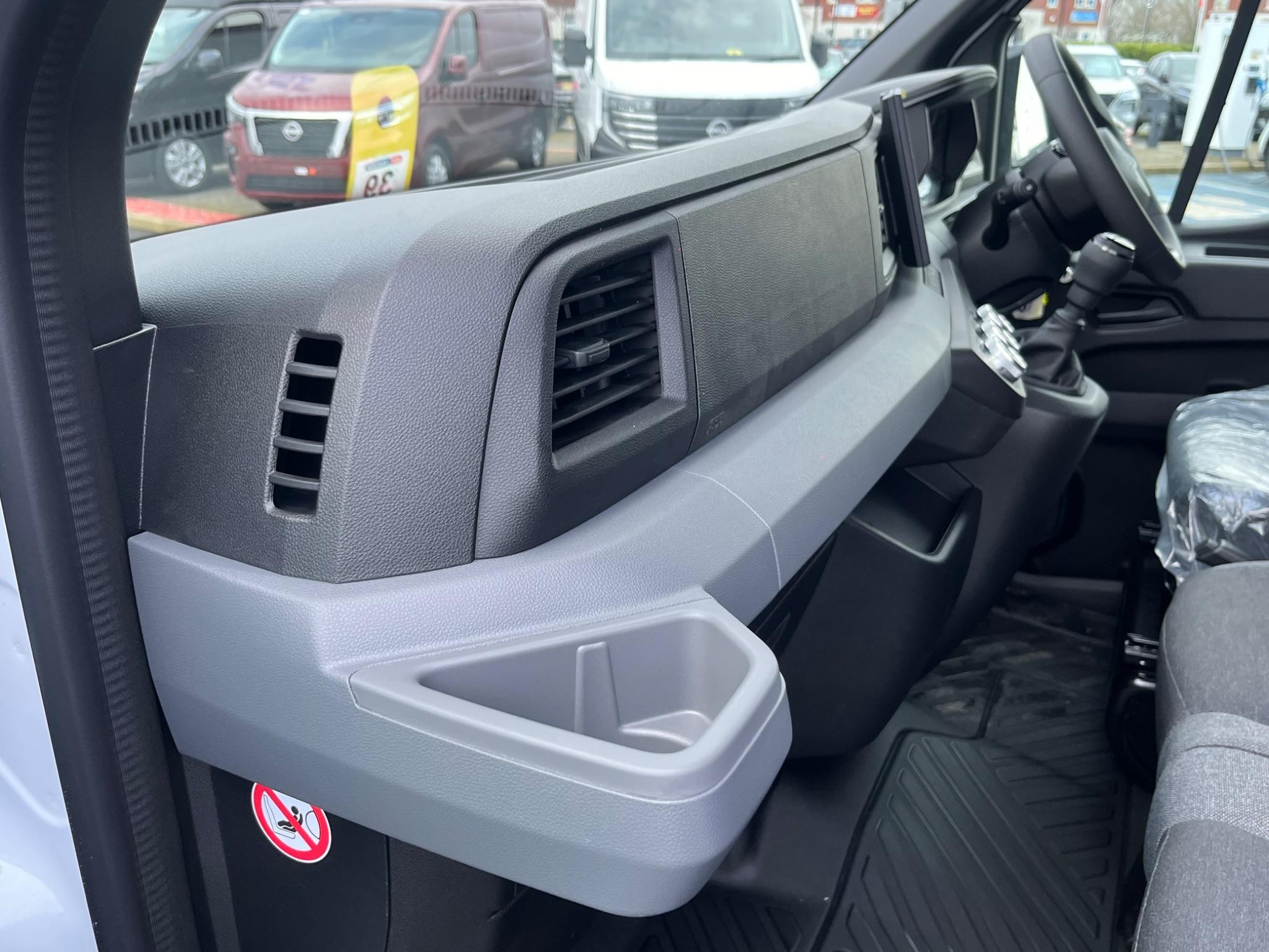 Nissan Interstar Image 20