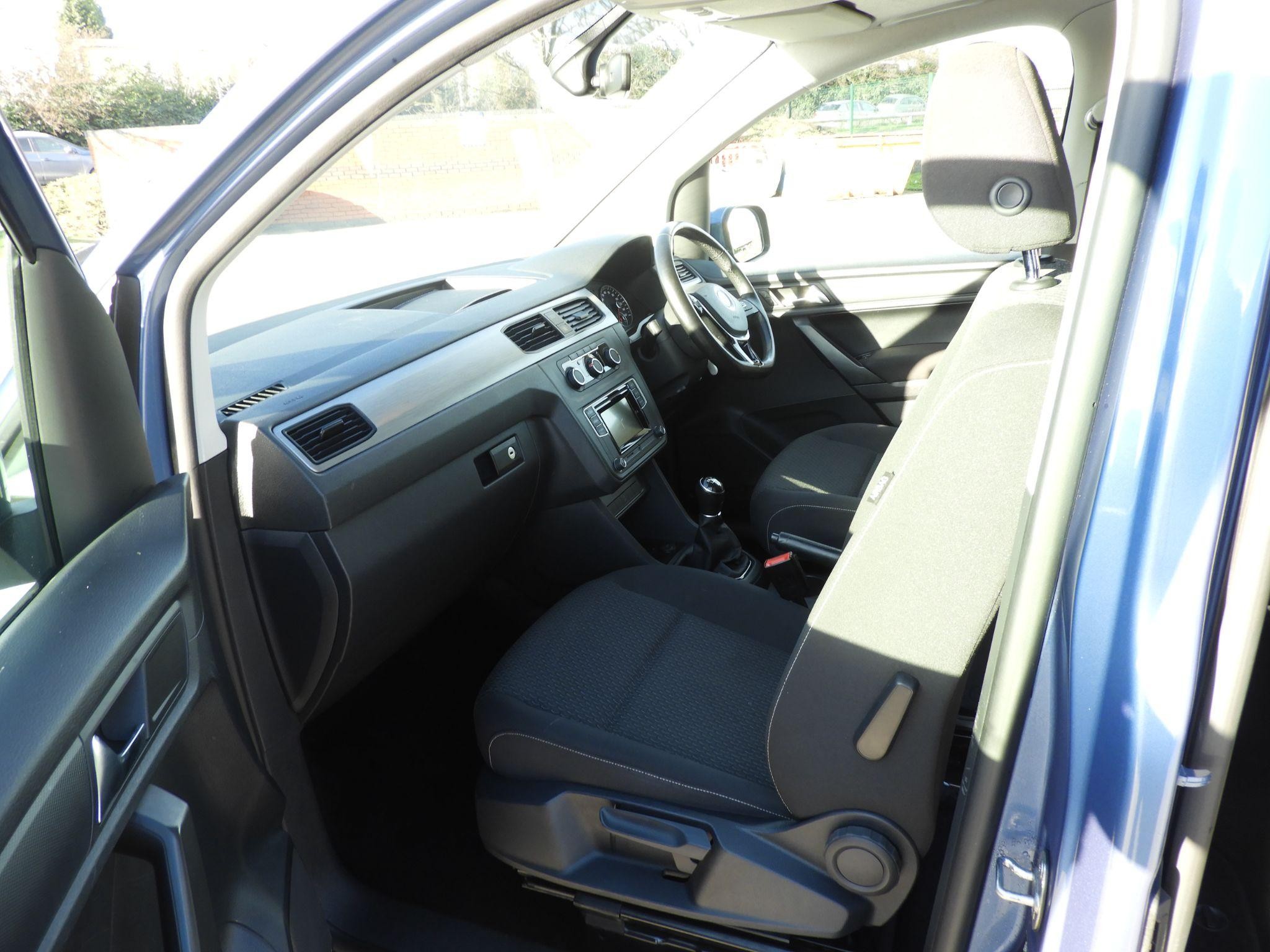 Volkswagen Caddy Maxi Image 13