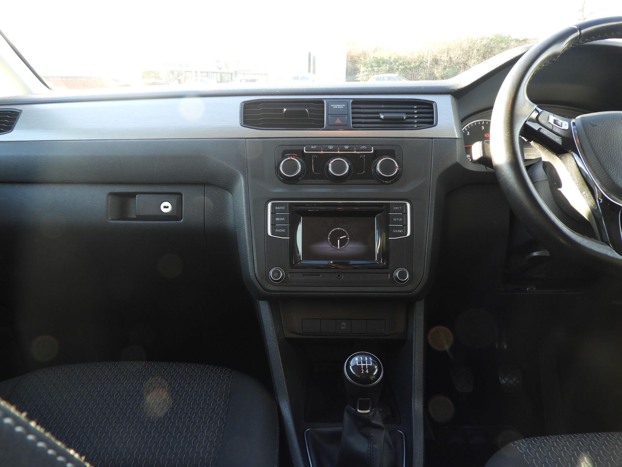 Volkswagen Caddy Maxi Image 17