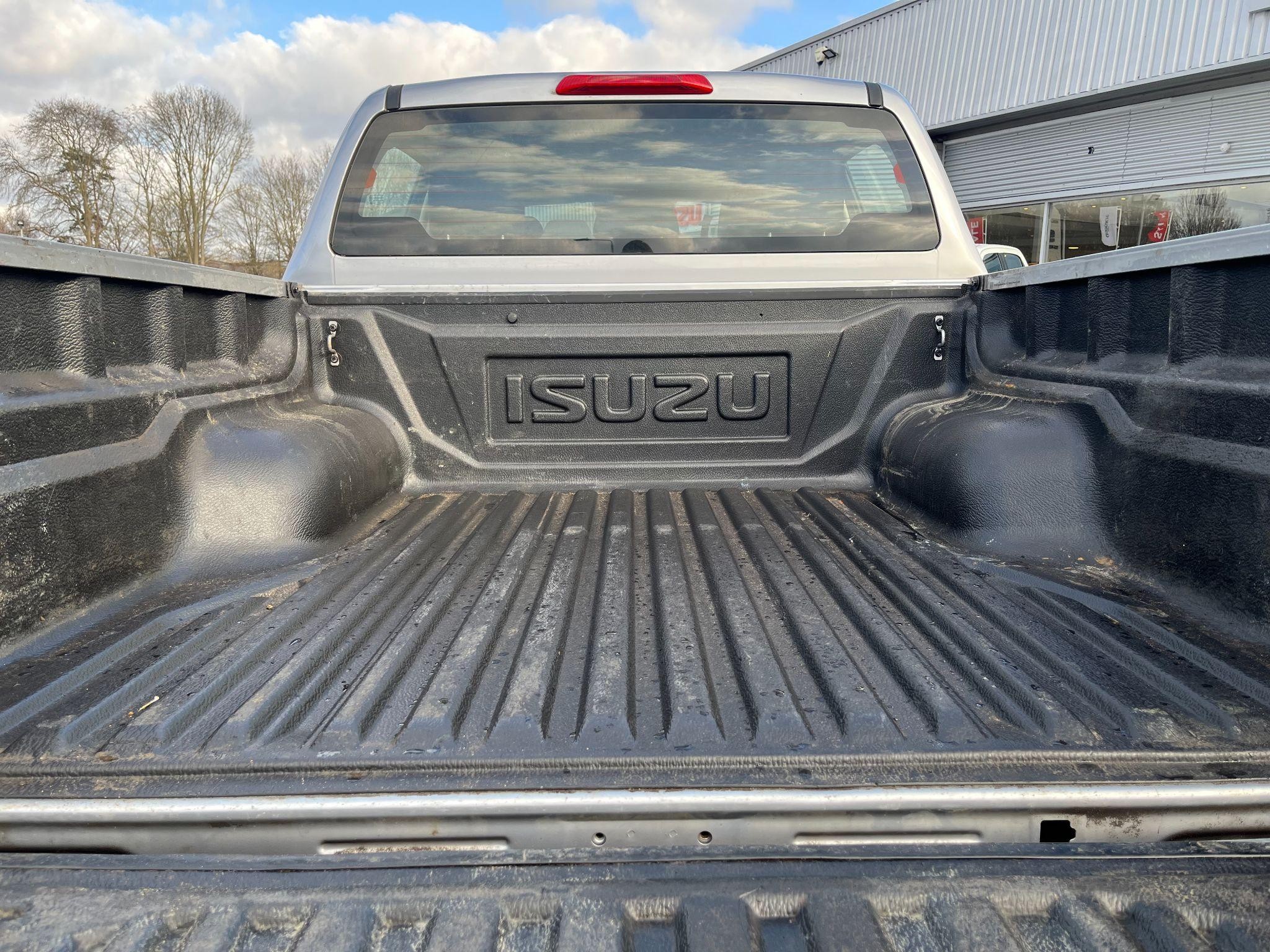 Isuzu D-Max DL20 Image 10