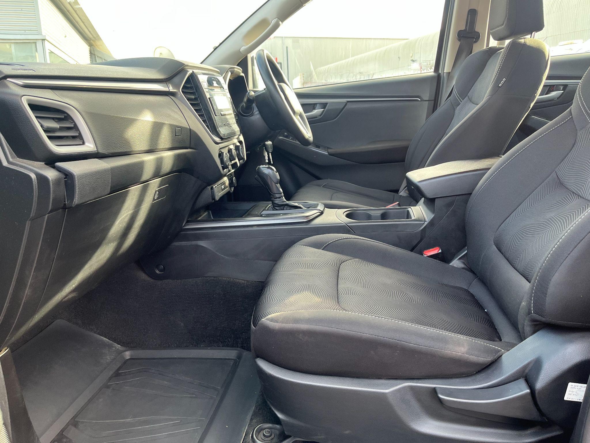 Isuzu D-Max DL20 Image 11