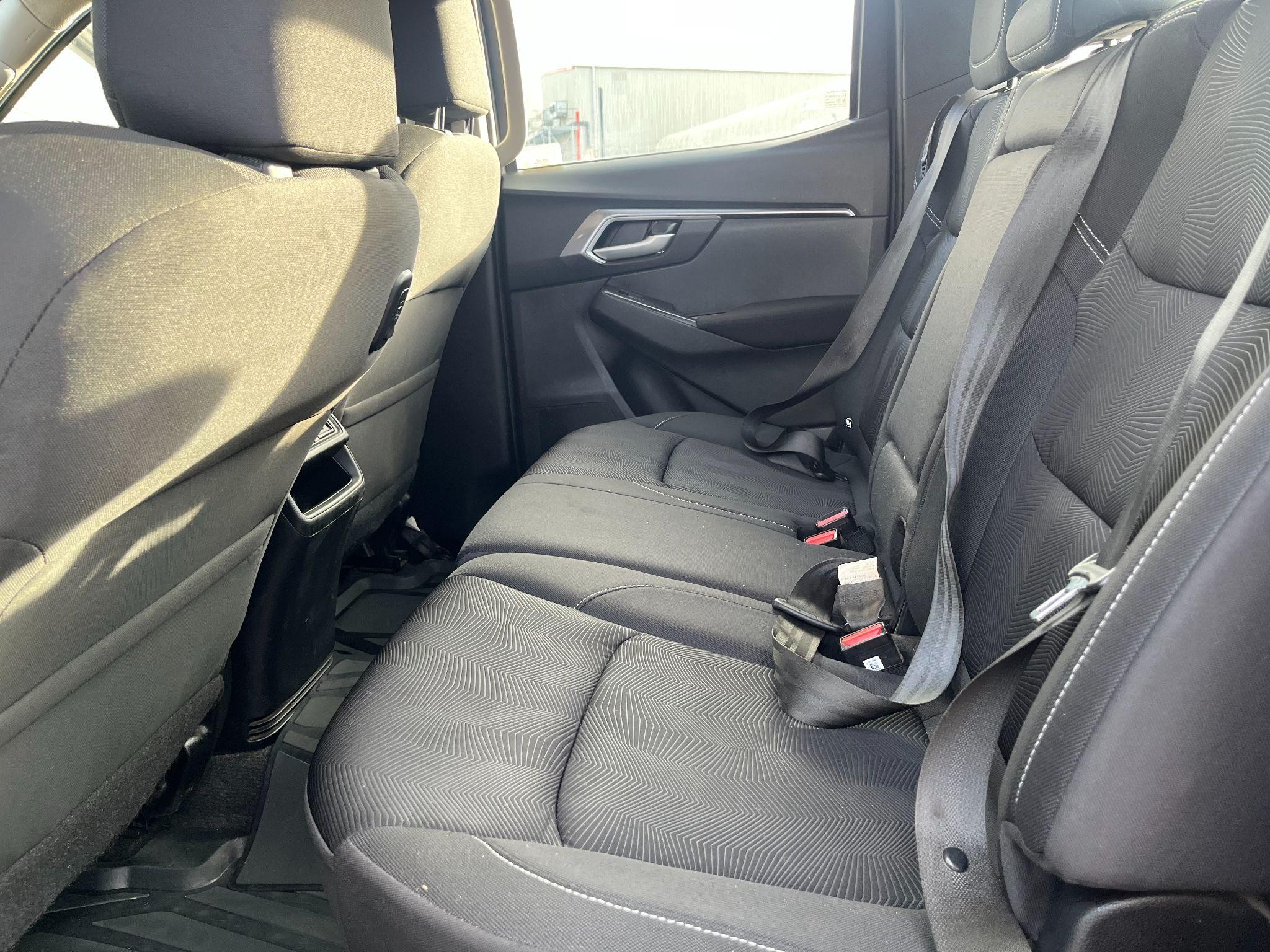 Isuzu D-Max DL20 Image 12