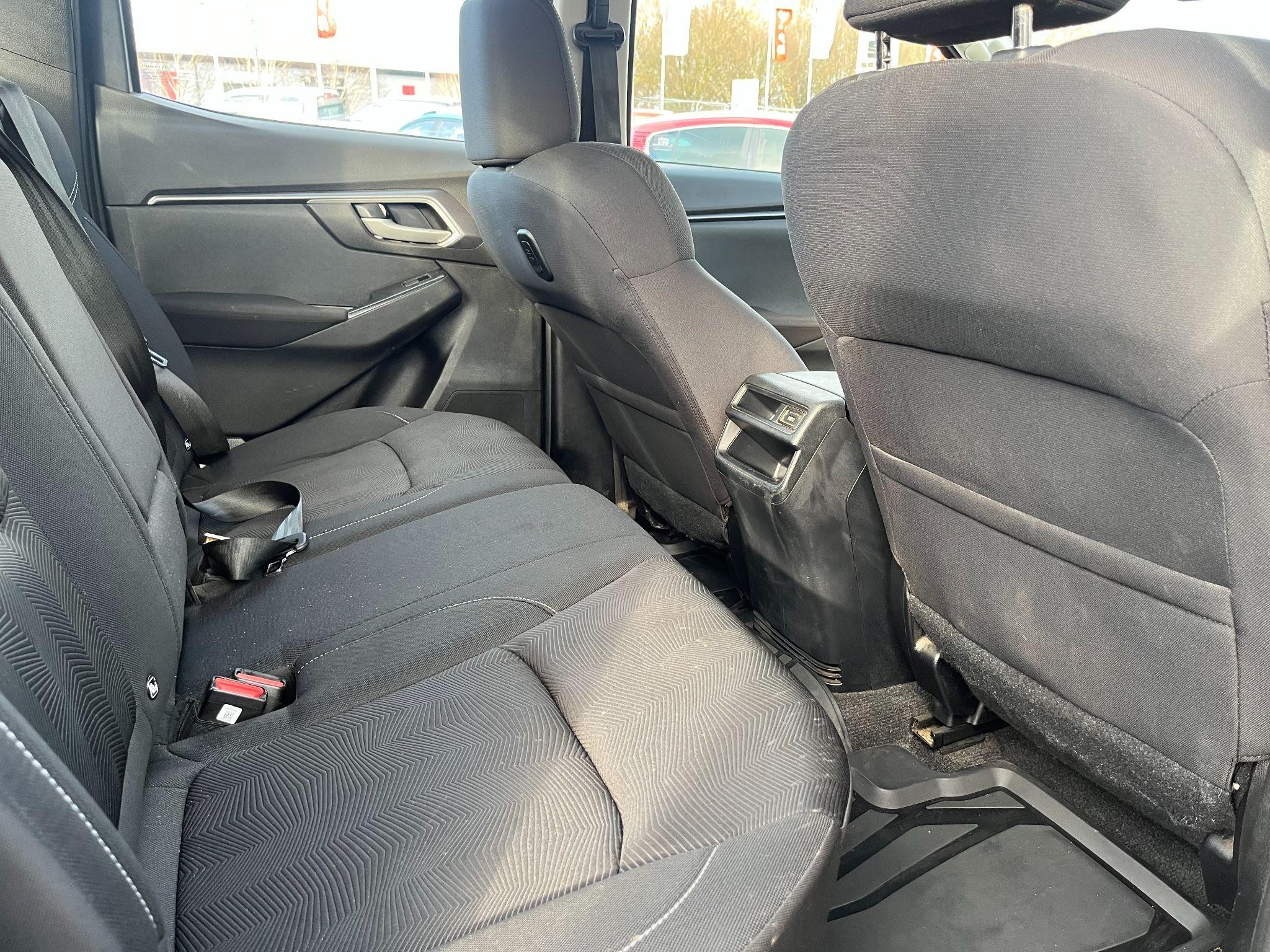 Isuzu D-Max DL20 Image 13