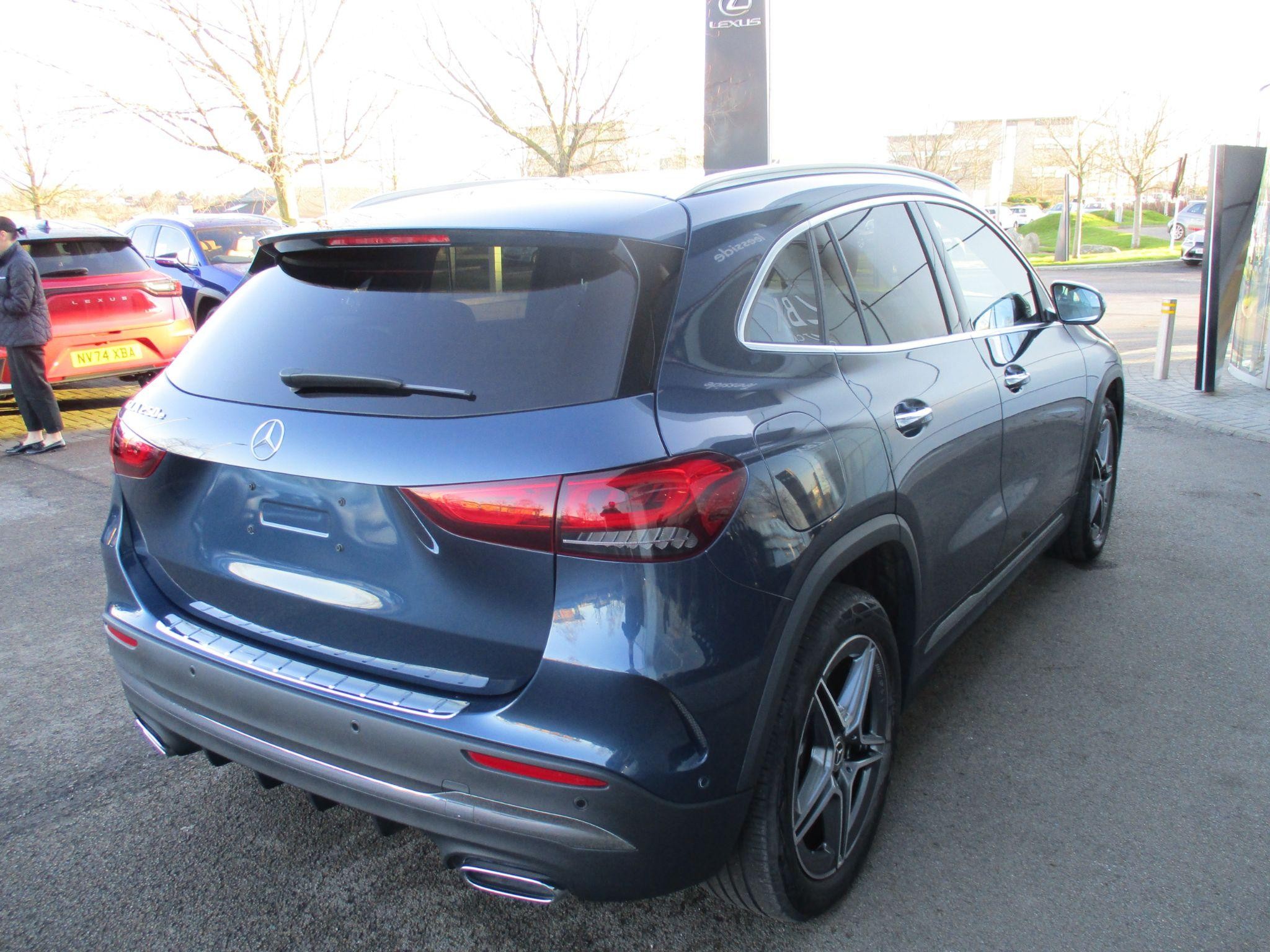 Mercedes-Benz GLA Image 4