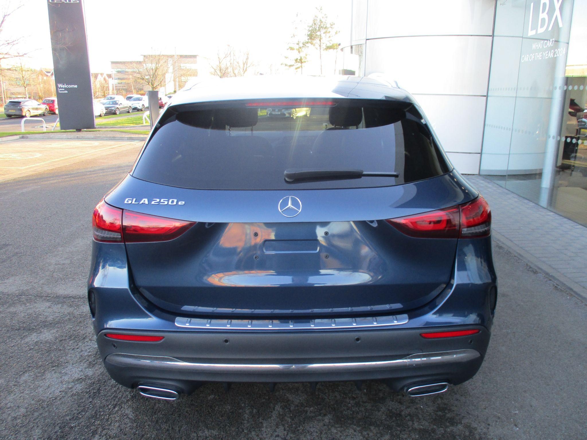 Mercedes-Benz GLA Image 5