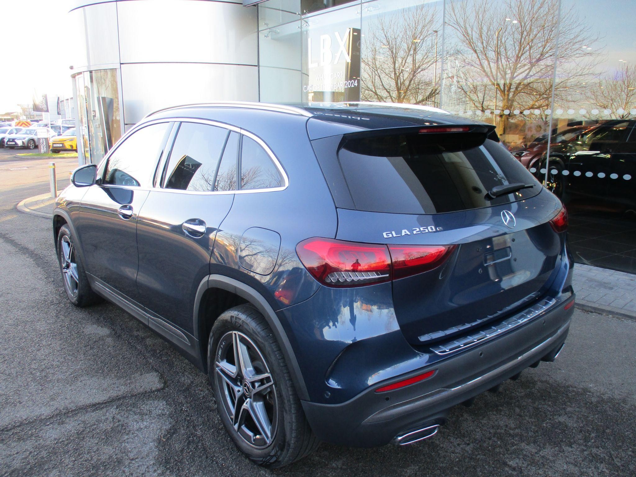 Mercedes-Benz GLA Image 6