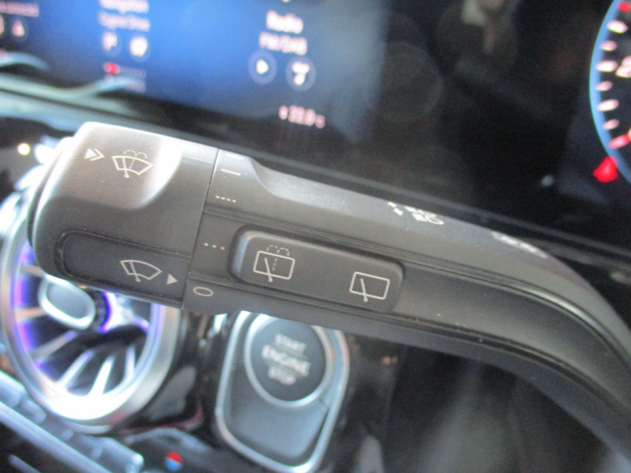 Mercedes-Benz GLA Image 44