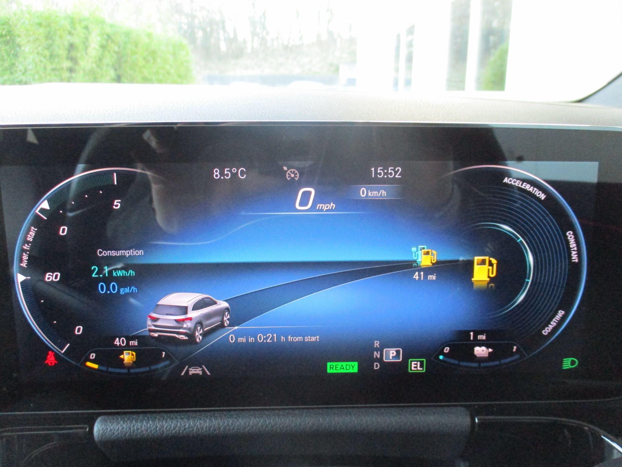 Mercedes-Benz GLA Image 52
