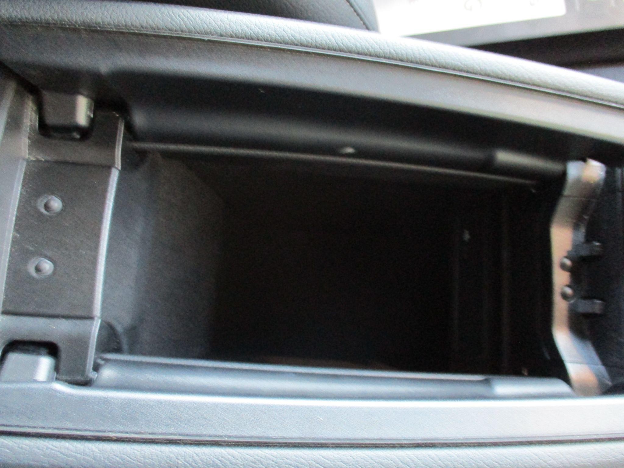 Mercedes-Benz GLA Image 55